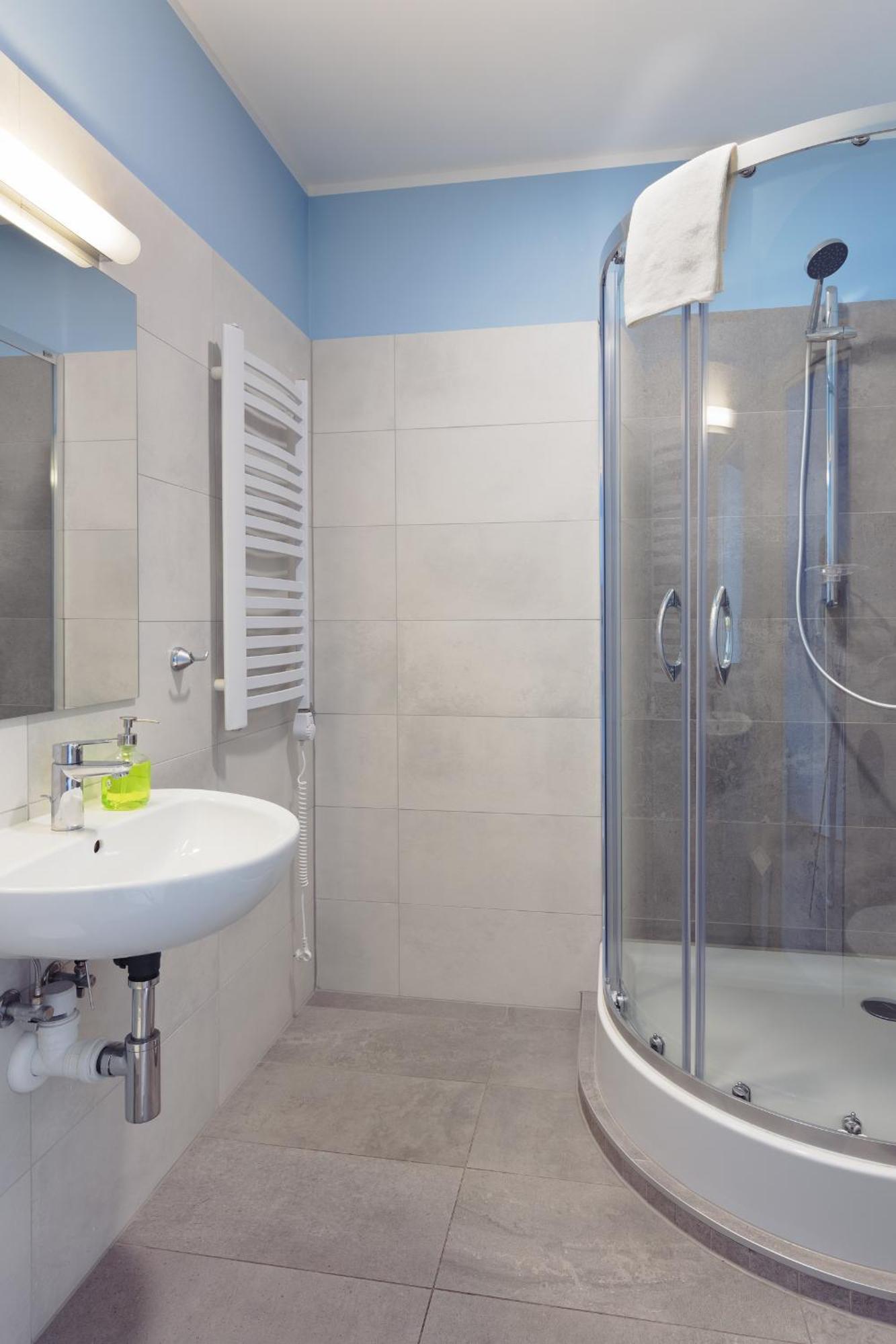 Chambre Triple avec Salle de Bains Privative